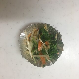 サラダ水菜とかつお菜ともやし炒め(o^^o)お弁当
